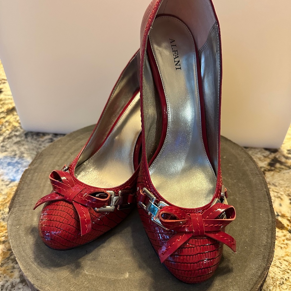 Alfani Red/Black Heels with Bow on the toe.  Size 10.